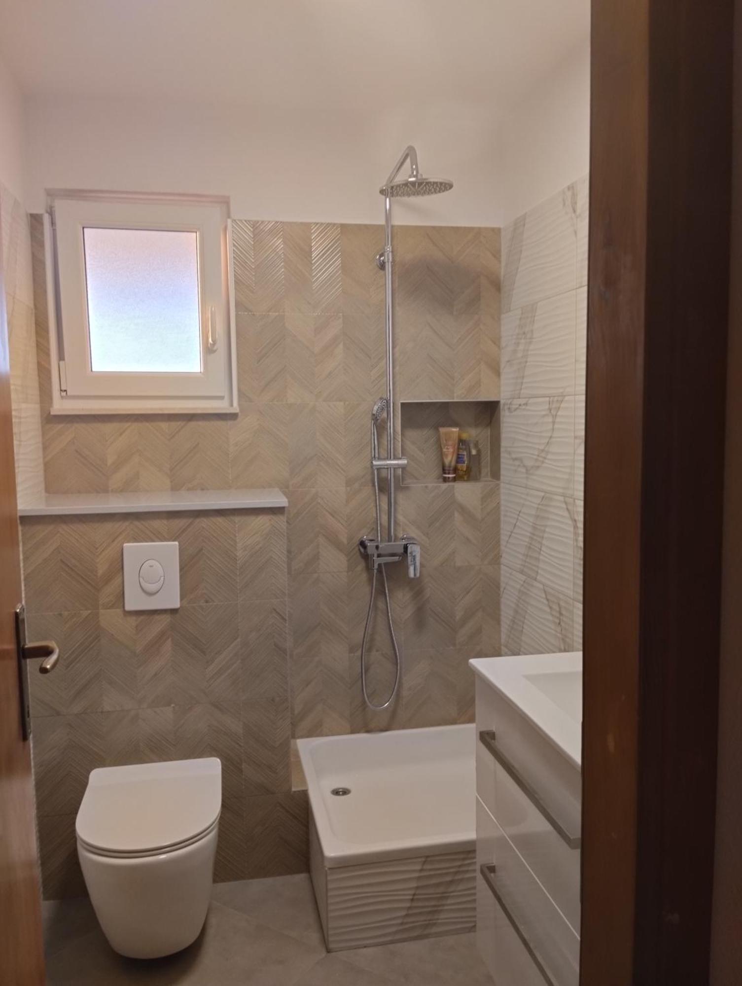 Ferienwohnung Nina Seaview Baška Voda Exterior foto