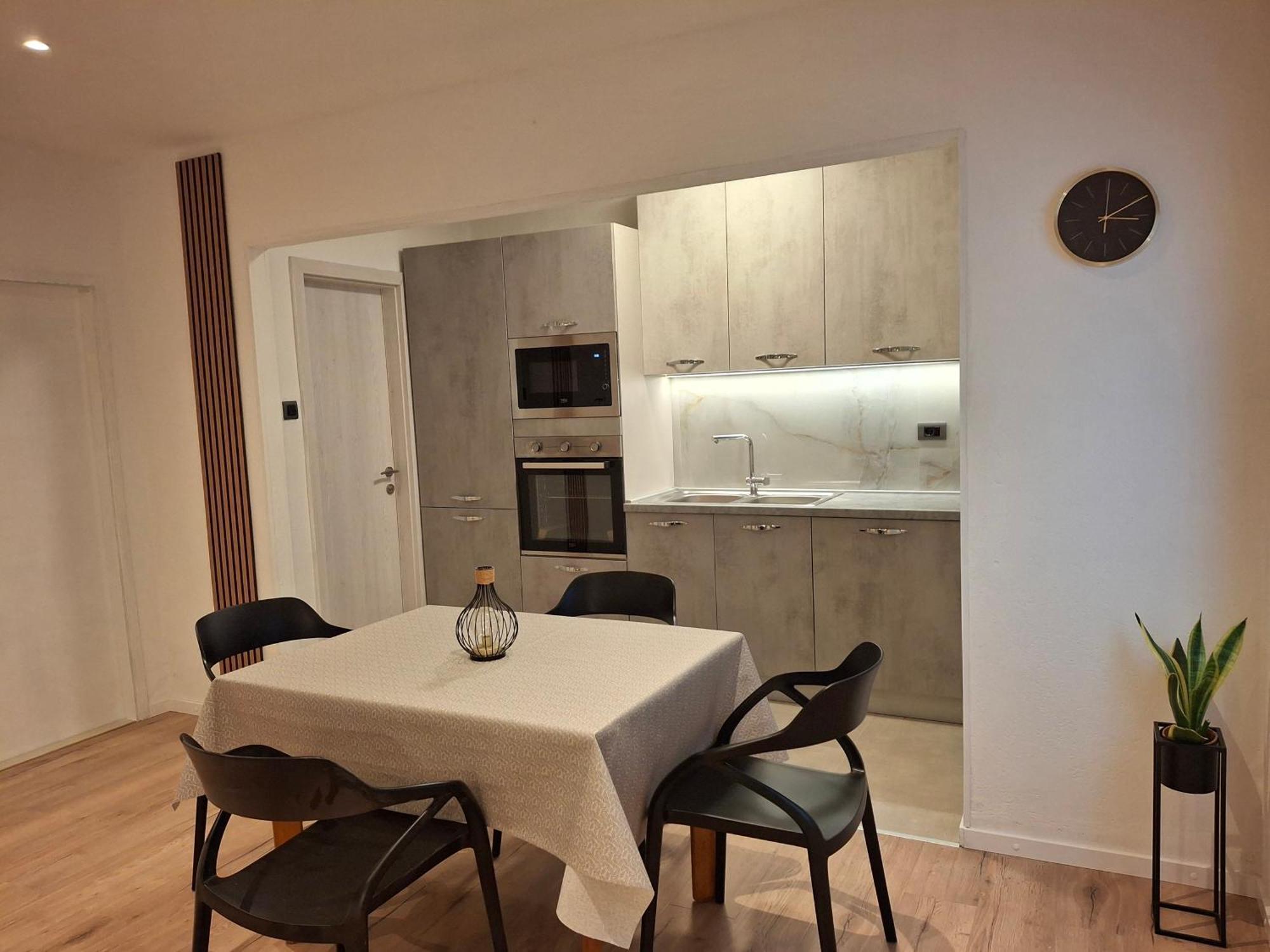 Ferienwohnung Nina Seaview Baška Voda Exterior foto